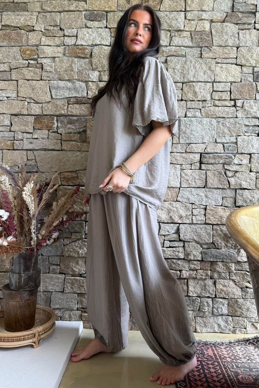 Randles Puff Sleeve Blouse Mocha